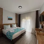 Panaya Hotel 3*