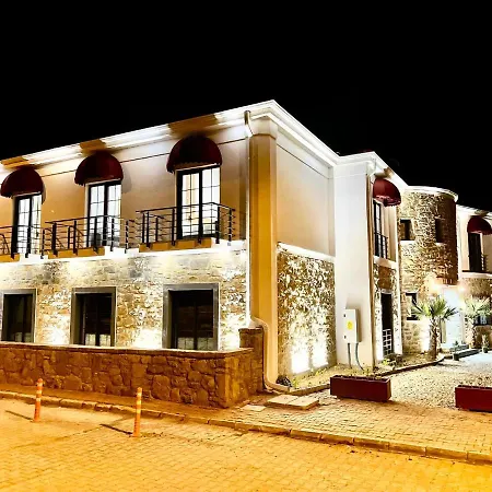 Panaya Hotel 3*