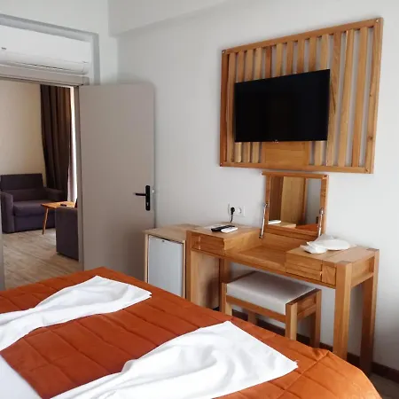Panaya Hotel 3*
