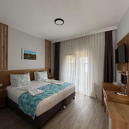 Panaya Hotel 3*