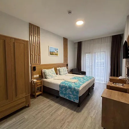 Panaya Hotel 3*