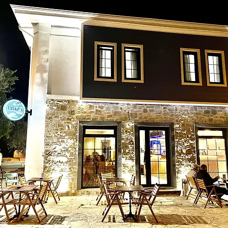 Panaya Hotel 3*