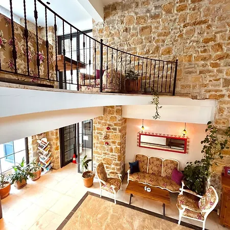 Panaya Hotel